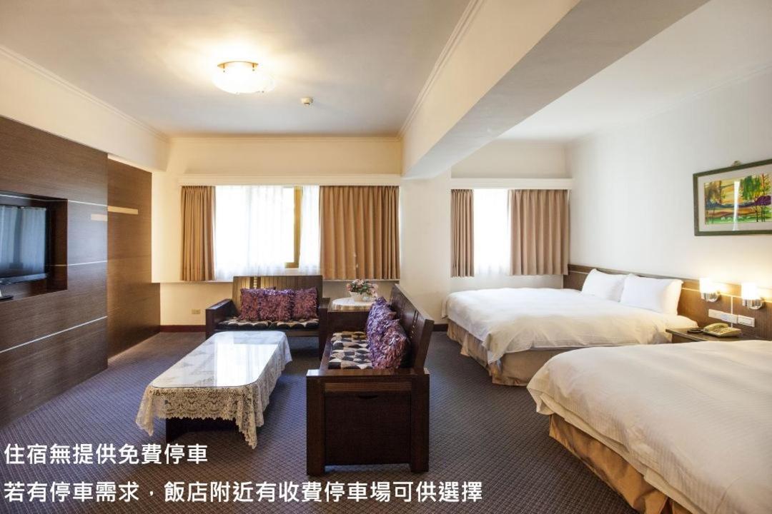 Ful Won Hotel Ταϊχούνγκ Δωμάτιο φωτογραφία